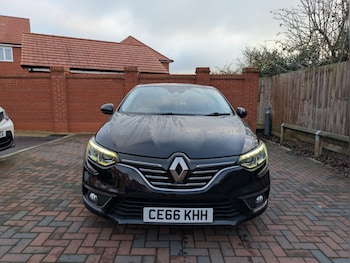 Used Renault Megane 2016 for sale - 77025629: Photo