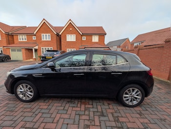 Used Renault Megane 2016 for sale - 77025629: Photo
