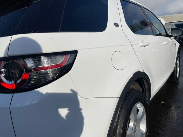 Used Land Rover Discovery Sport 2017 for sale - 64786978: Photo 11