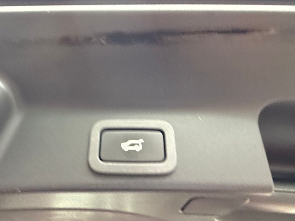 Used Jaguar F-Pace 2017 for sale - 77668784: Photo 41