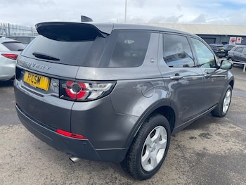 Used Land Rover Discovery Sport 2017 for sale - 77667154: Photo
