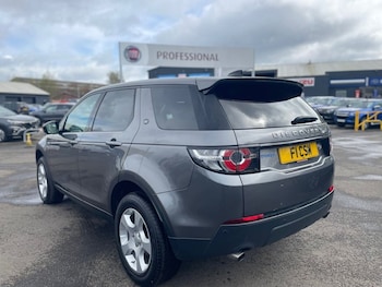 Used Land Rover Discovery Sport 2017 for sale - 77667154: Photo