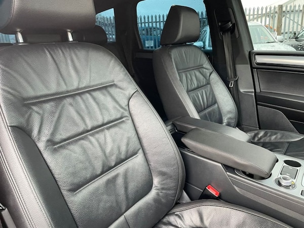 Used Volkswagen Touareg 2015 for sale - 69945762: Photo 19