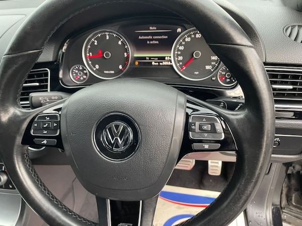 Used Volkswagen Touareg 2015 for sale - 69945762: Photo 23
