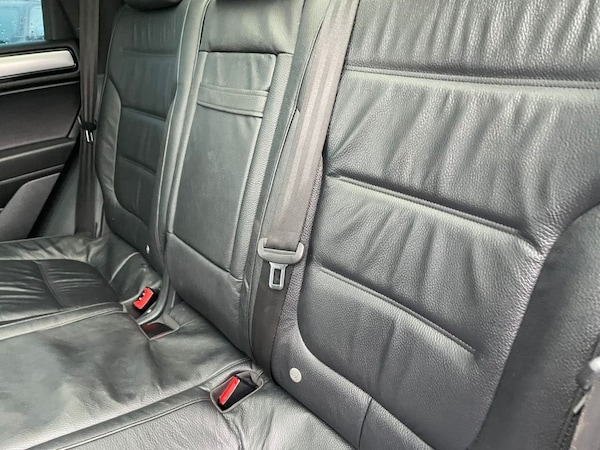 Used Volkswagen Touareg 2015 for sale - 69945762: Photo 33