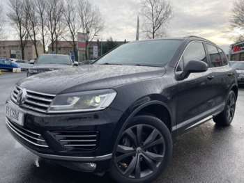 Used Volkswagen Touareg 2015 for sale - 69945762: Photo