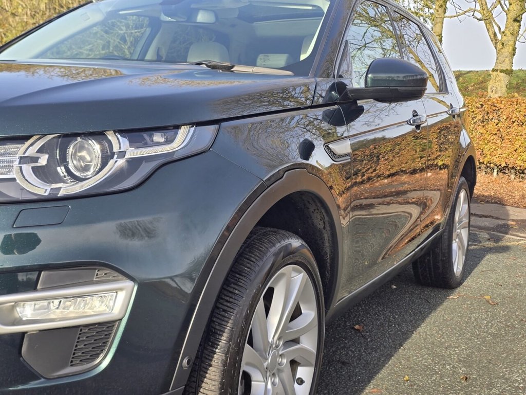 Used Land Rover Discovery Sport 2015 for sale - 76256309: Photo 12