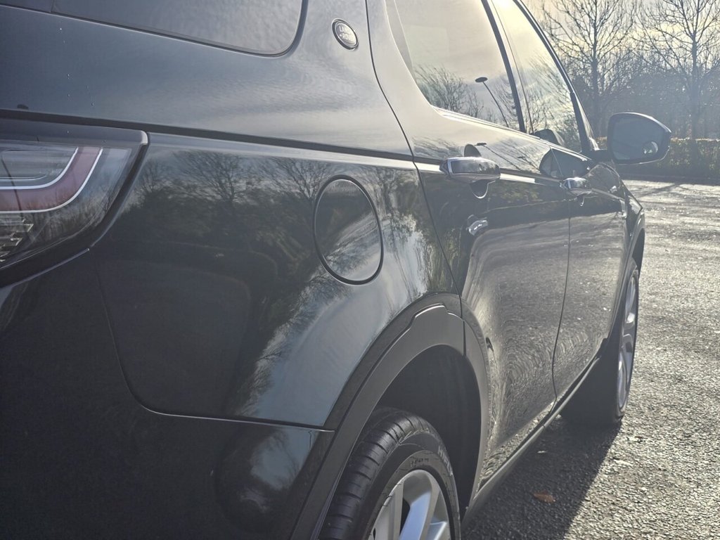 Used Land Rover Discovery Sport 2015 for sale - 76256309: Photo 18