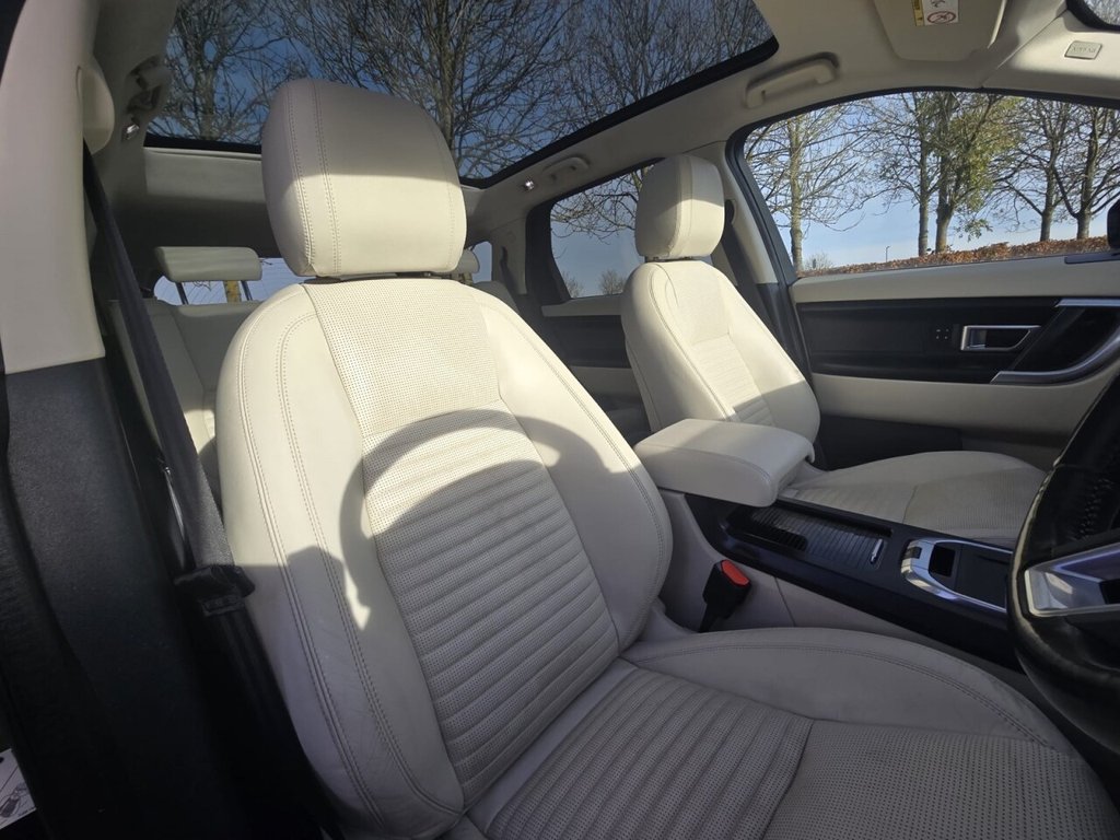 Used Land Rover Discovery Sport 2015 for sale - 76256309: Photo 25