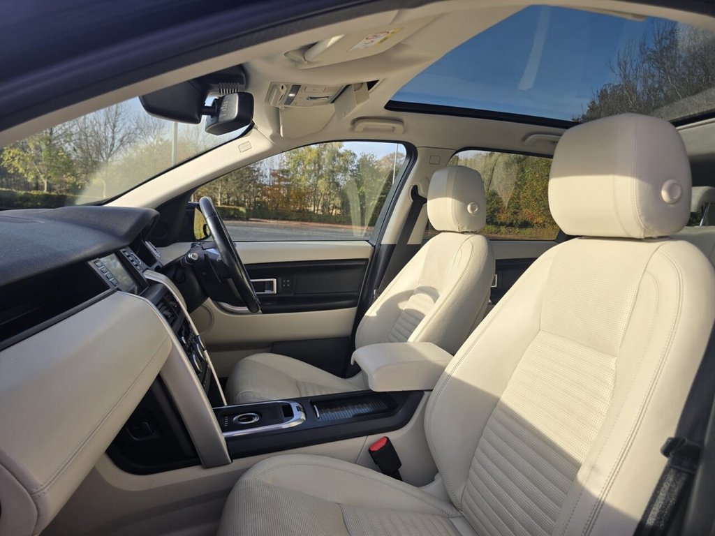 Used Land Rover Discovery Sport 2015 for sale - 76256309: Photo 45