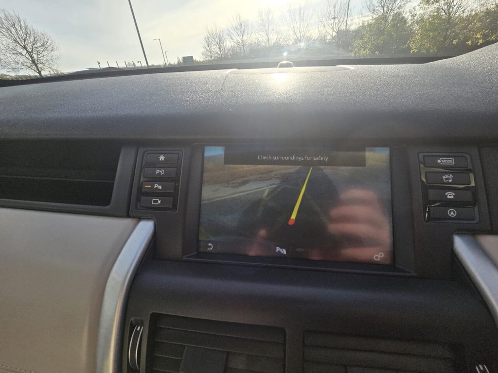 Used Land Rover Discovery Sport 2015 for sale - 76256309: Photo 47