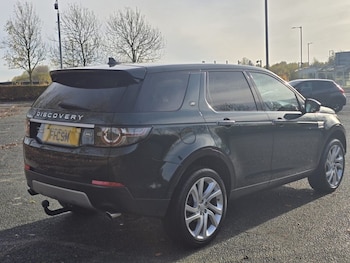 Used Land Rover Discovery Sport 2015 for sale - 76256309: Photo
