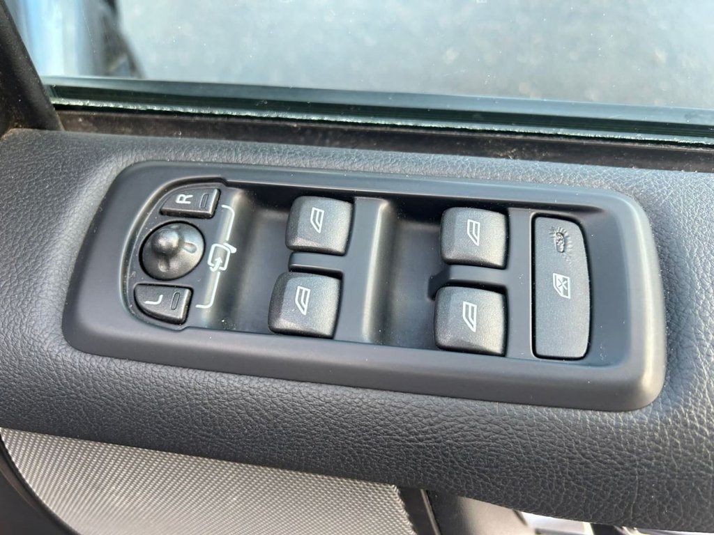 Used Land Rover Discovery 2015 for sale - 77668760: Photo 12