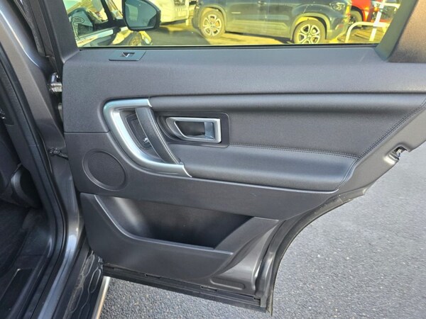 Used Land Rover Discovery Sport 2016 for sale - 73596525: Photo 26
