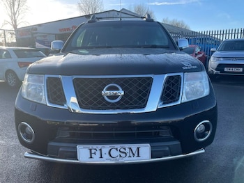 Used Nissan Navara 2015 for sale - 77668752: Photo