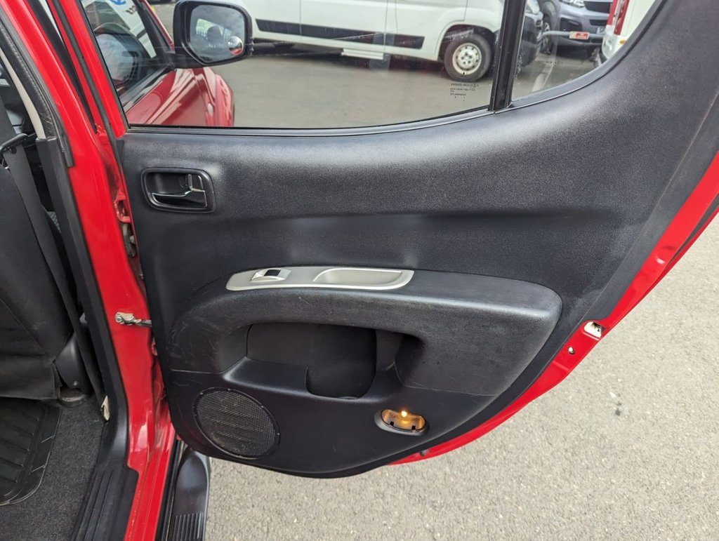 Vehicle 29