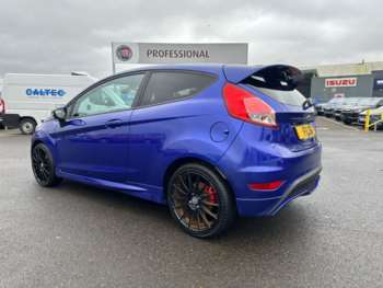 Used Ford Fiesta 2015 for sale - 69902926: Photo