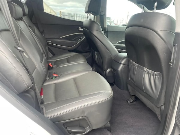 Used Hyundai Santa Fe 2015 for sale - 68708547: Photo 29