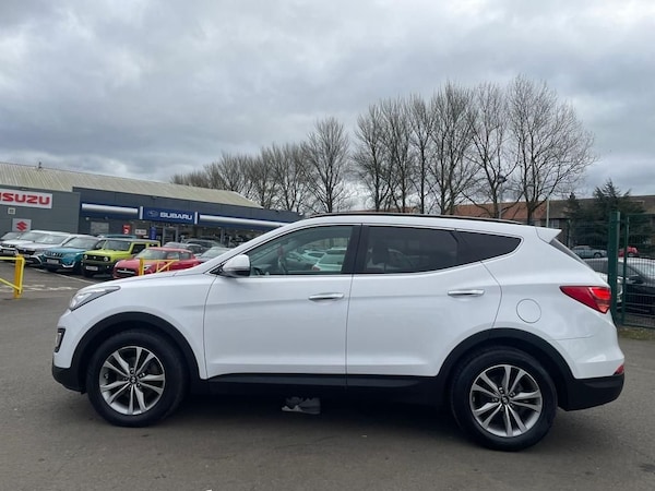 Used Hyundai Santa Fe 2015 for sale - 68708547: Photo 2