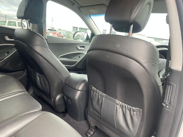 Used Hyundai Santa Fe 2015 for sale - 68708547: Photo 30