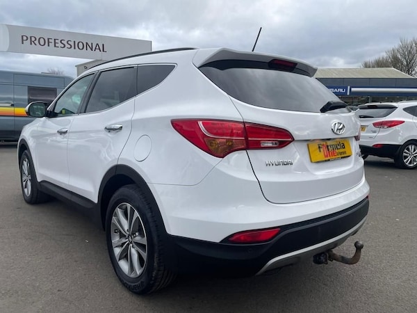 Used Hyundai Santa Fe 2015 for sale - 68708547: Photo 3