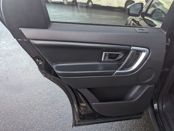 Used Land Rover Discovery Sport 2015 for sale - 65562171: Photo 34