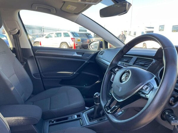 Used Volkswagen Golf 2017 for sale - 66711032: Photo 29
