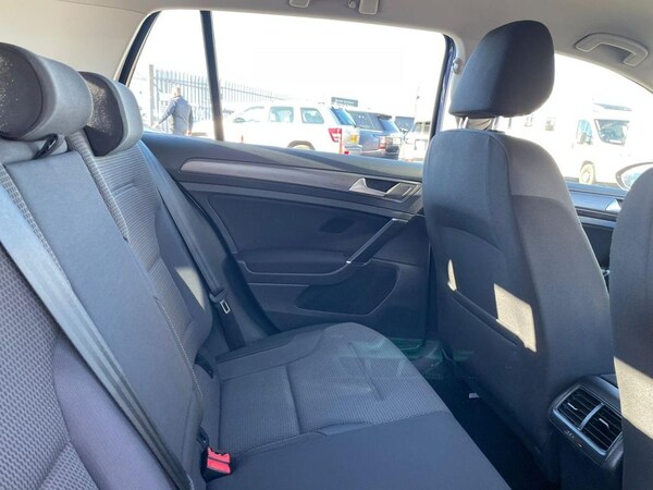 Used Volkswagen Golf 2017 for sale - 66711032: Photo 31