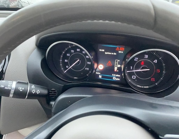 Used Jaguar XE 2016 for sale - 69945863: Photo 14