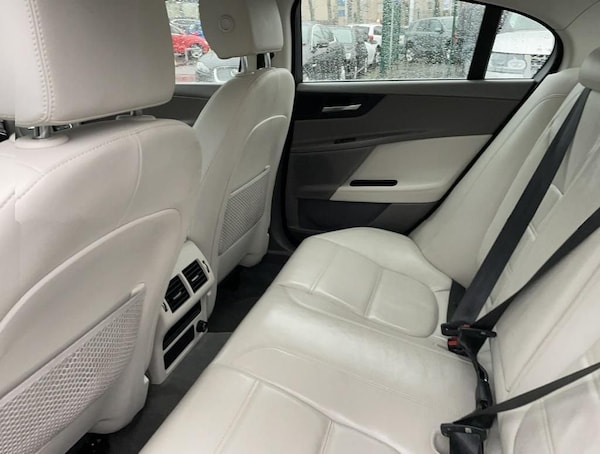 Used Jaguar XE 2016 for sale - 69945863: Photo 20
