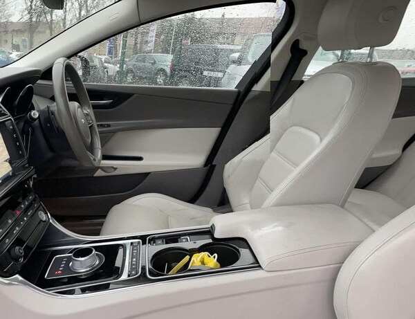 Used Jaguar XE 2016 for sale - 69945863: Photo 22