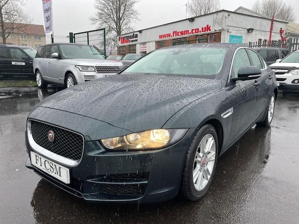 Used Jaguar XE 2016 for sale - 69945863: Photo 3