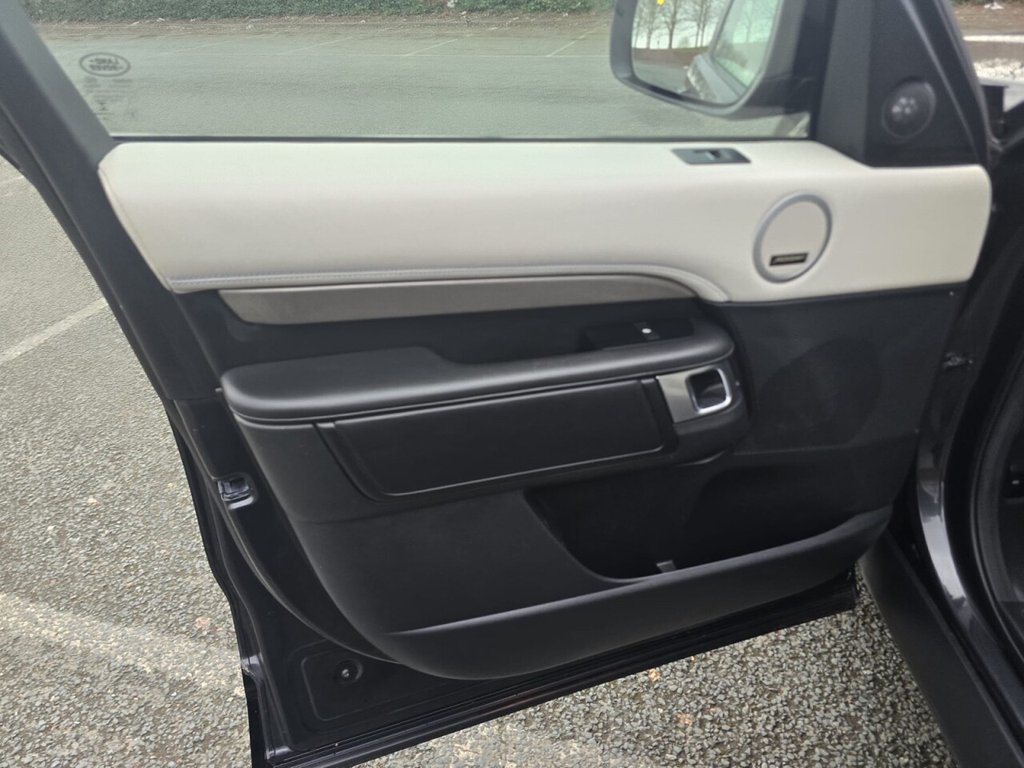 Used Land Rover Discovery 2019 for sale - 76178440: Photo 40