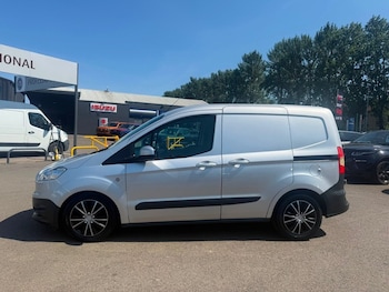 Used Ford Transit Courier 2015 for sale - 77172312: Photo