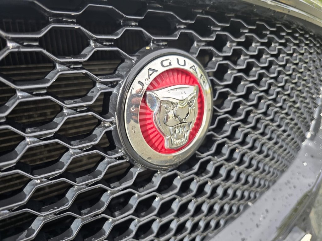 Used Jaguar F-Pace 2018 for sale - 75642517: Photo 12