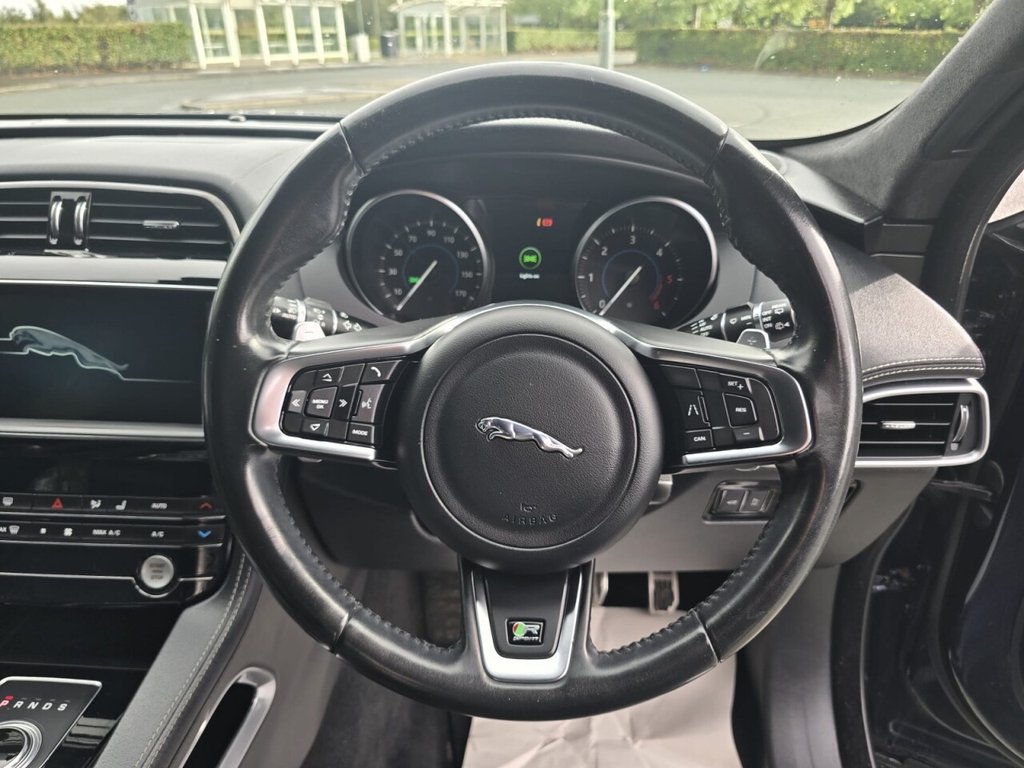 Used Jaguar F-Pace 2018 for sale - 75642517: Photo 22