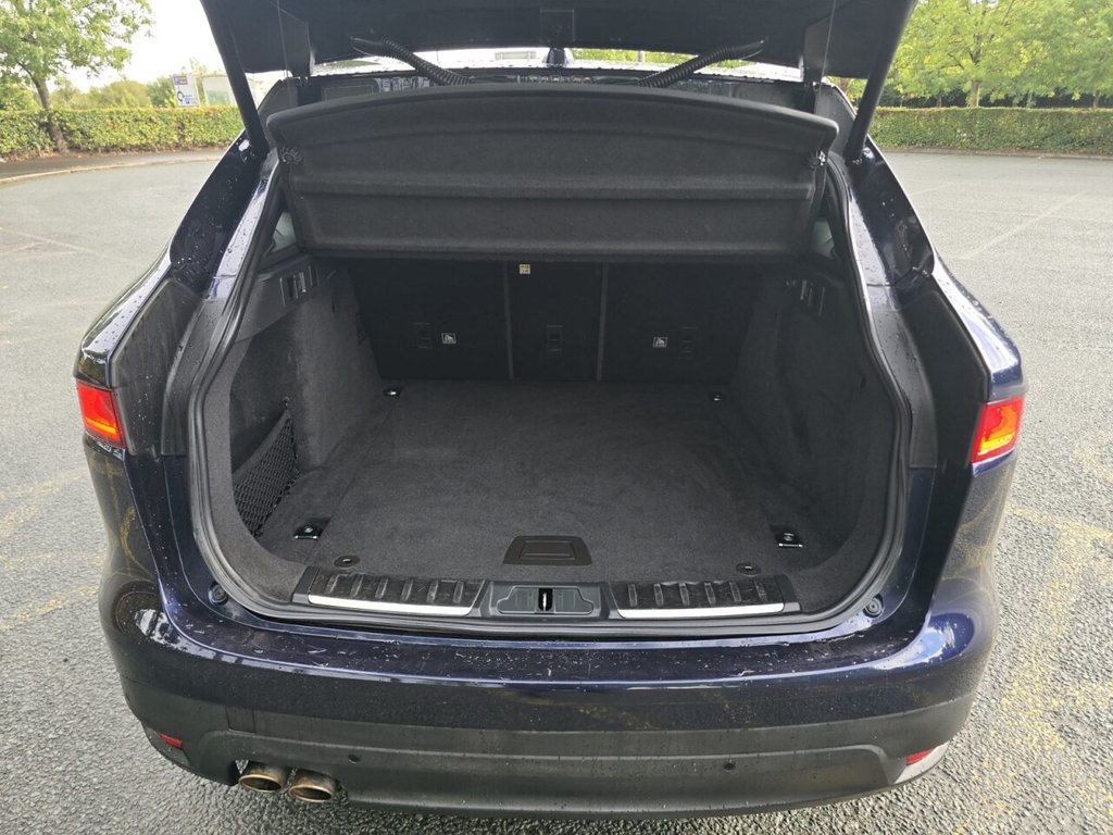 Used Jaguar F-Pace 2018 for sale - 75642517: Photo 31