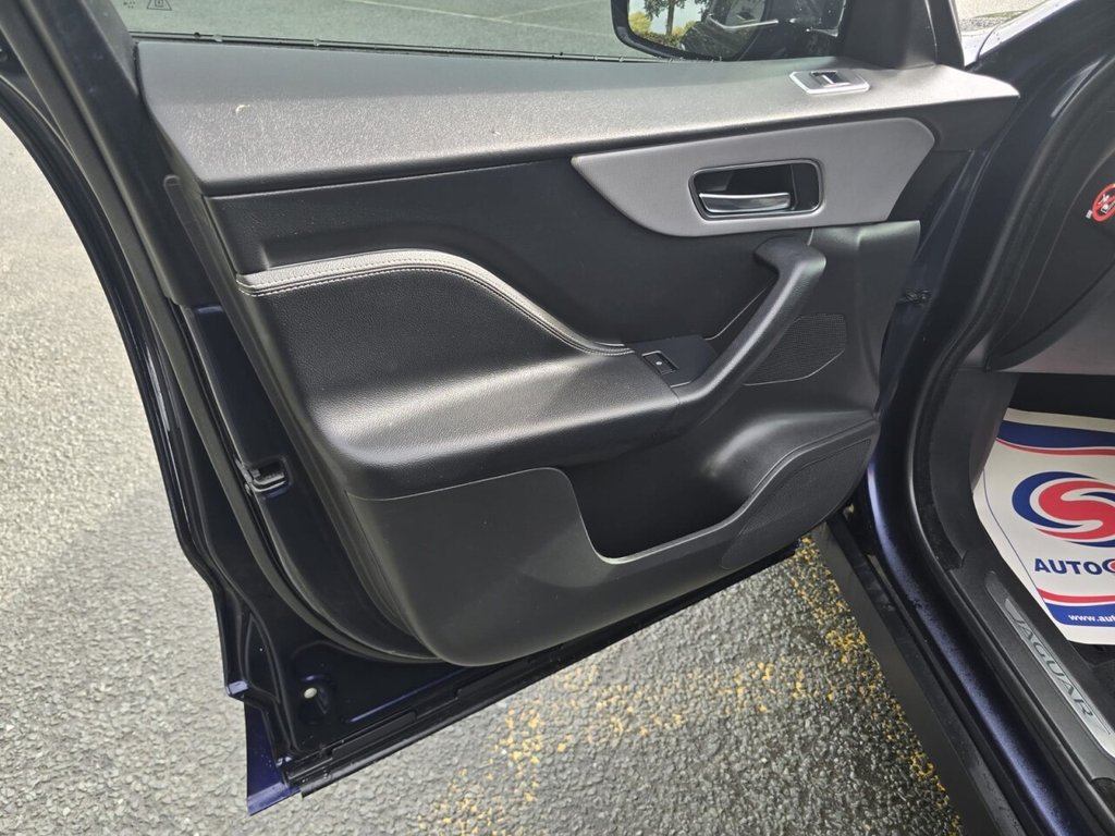 Used Jaguar F-Pace 2018 for sale - 75642517: Photo 37