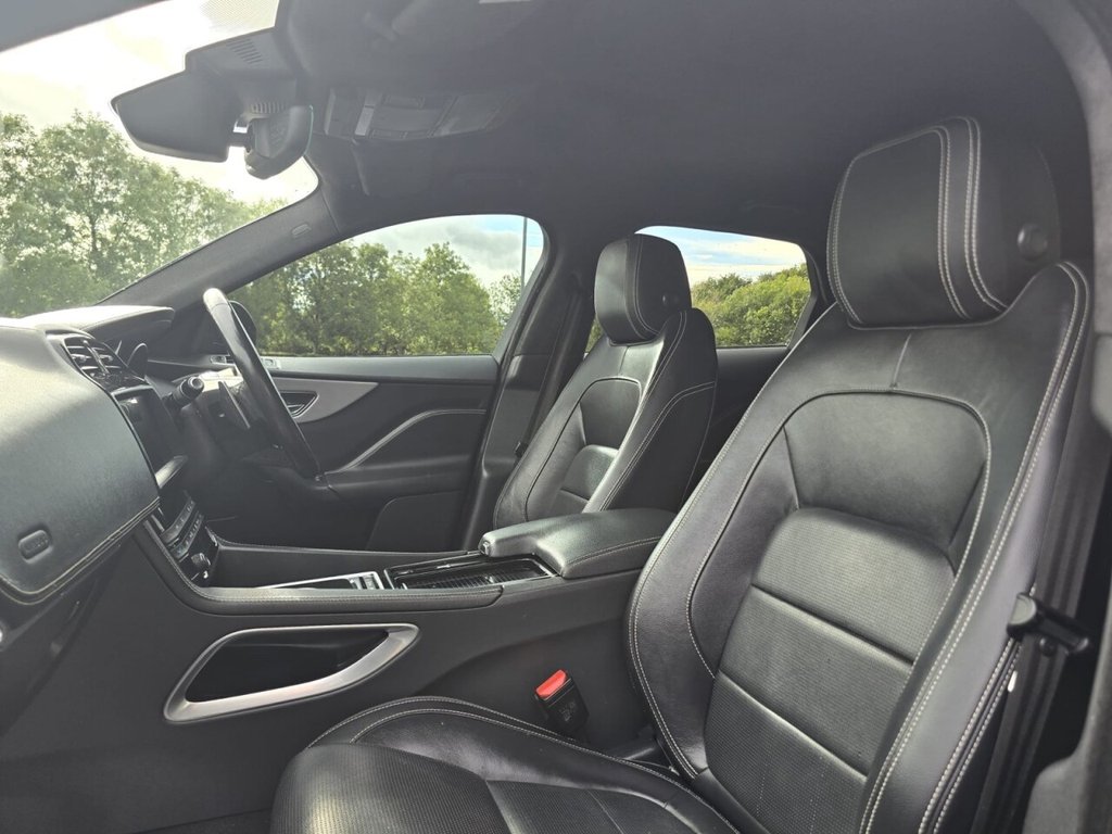 Used Jaguar F-Pace 2018 for sale - 75642517: Photo 38
