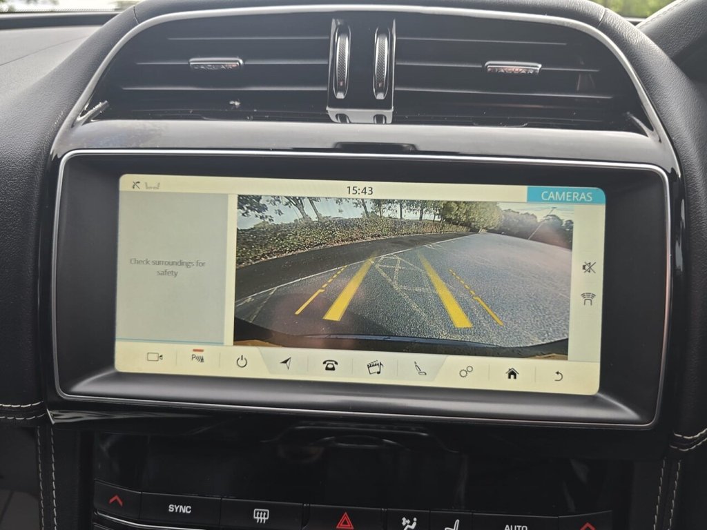 Used Jaguar F-Pace 2018 for sale - 75642517: Photo 40