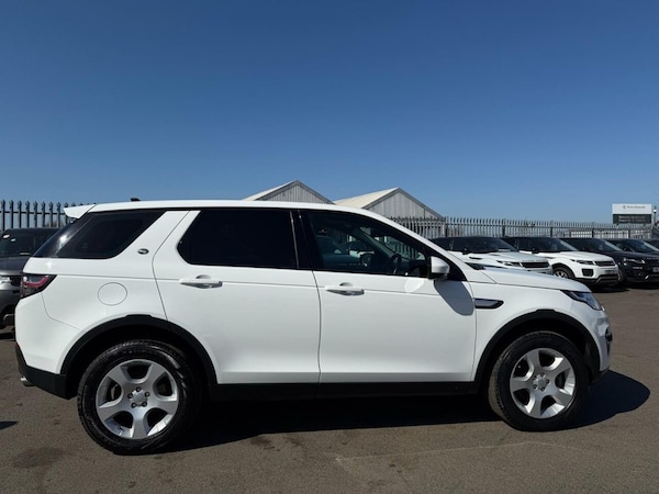 Used Land Rover Discovery Sport 2015 for sale - 74295883: Photo 11