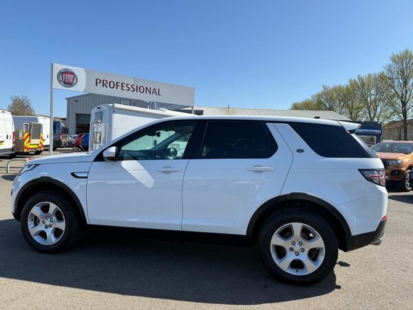 Used Land Rover Discovery Sport 2015 for sale - 74295883: Photo 12