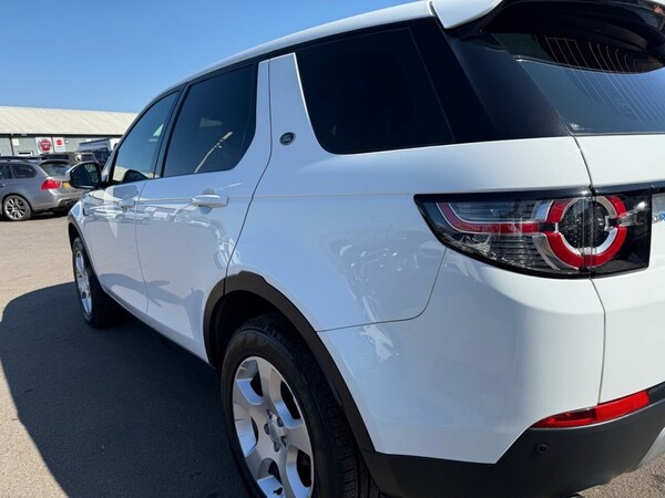 Used Land Rover Discovery Sport 2015 for sale - 74295883: Photo 9