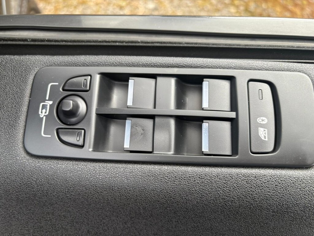 Used Land Rover Discovery Sport 2017 for sale - 77668808: Photo 17