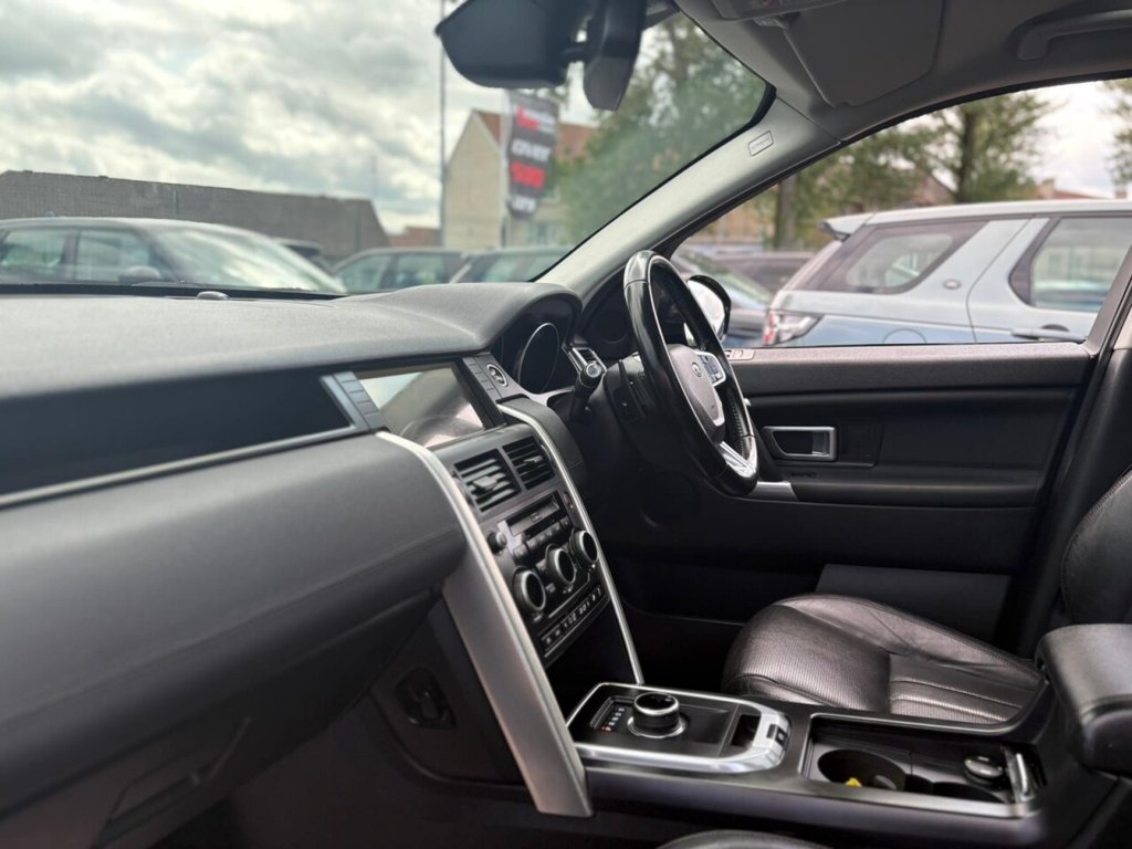 Used Land Rover Discovery Sport 2017 for sale - 77668808: Photo 30