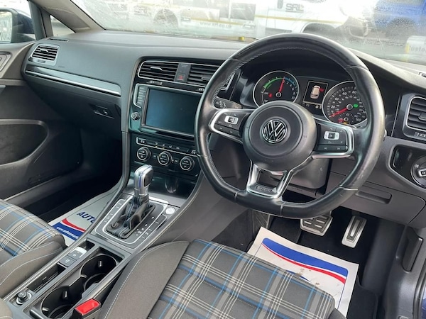 Used Volkswagen Golf 2015 for sale - 69945769: Photo 17