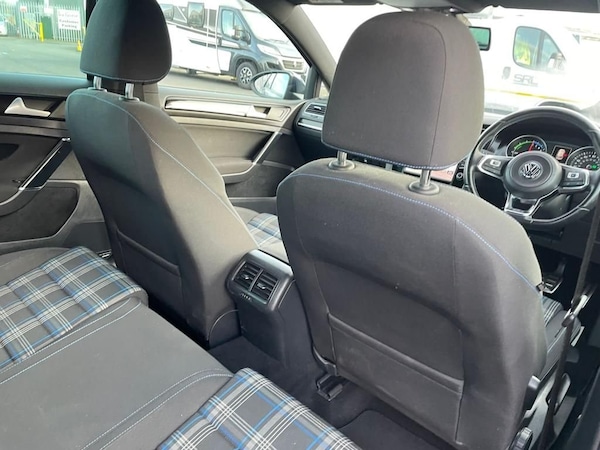 Used Volkswagen Golf 2015 for sale - 69945769: Photo 26