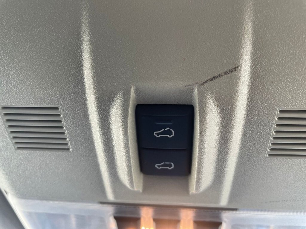 Used Land Rover Discovery 4 2015 for sale - 77636690: Photo 27