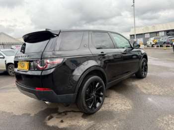 Used Land Rover Discovery Sport 2017 for sale - 74054044: Photo
