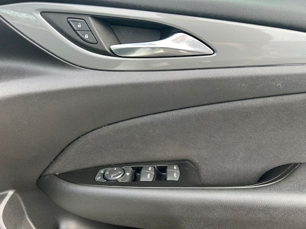 Used Vauxhall Insignia 2018 for sale - 69604258: Photo 17